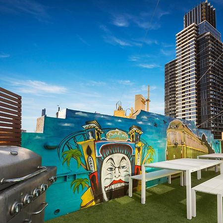 Mad Monkey Melbourne Hostel Exterior photo
