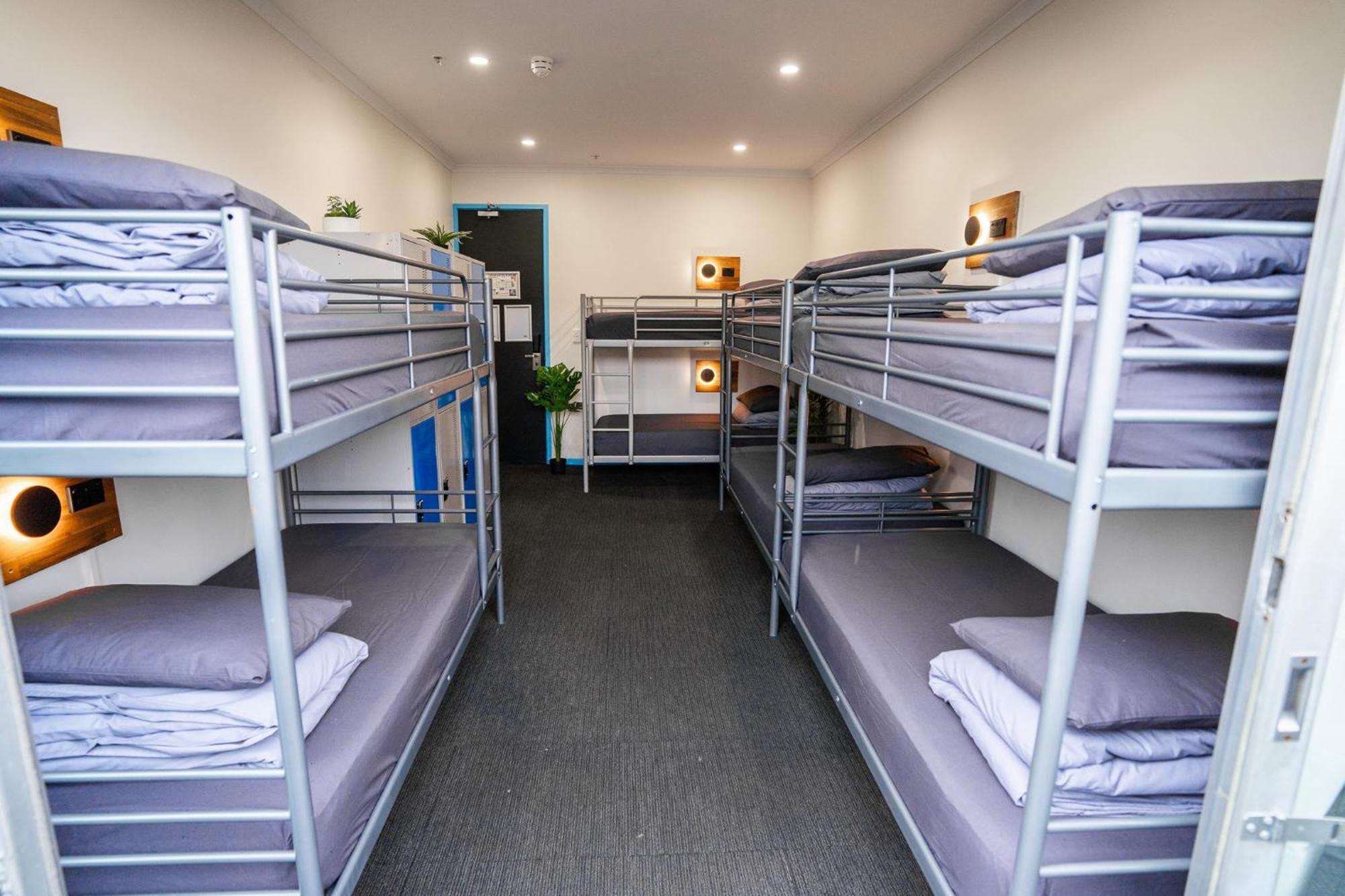 Mad Monkey Melbourne Hostel Exterior photo